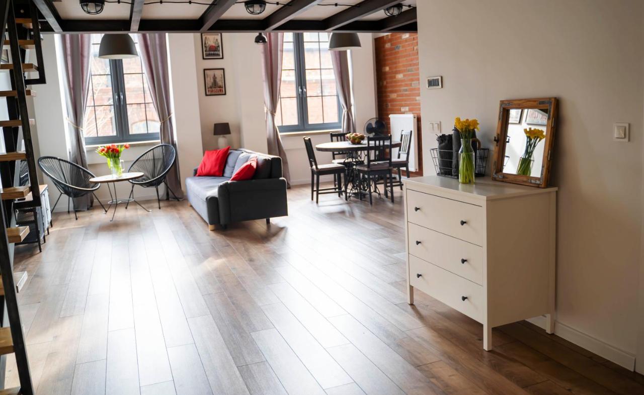 RedCity LOFT Zyrardow Eksteriør billede